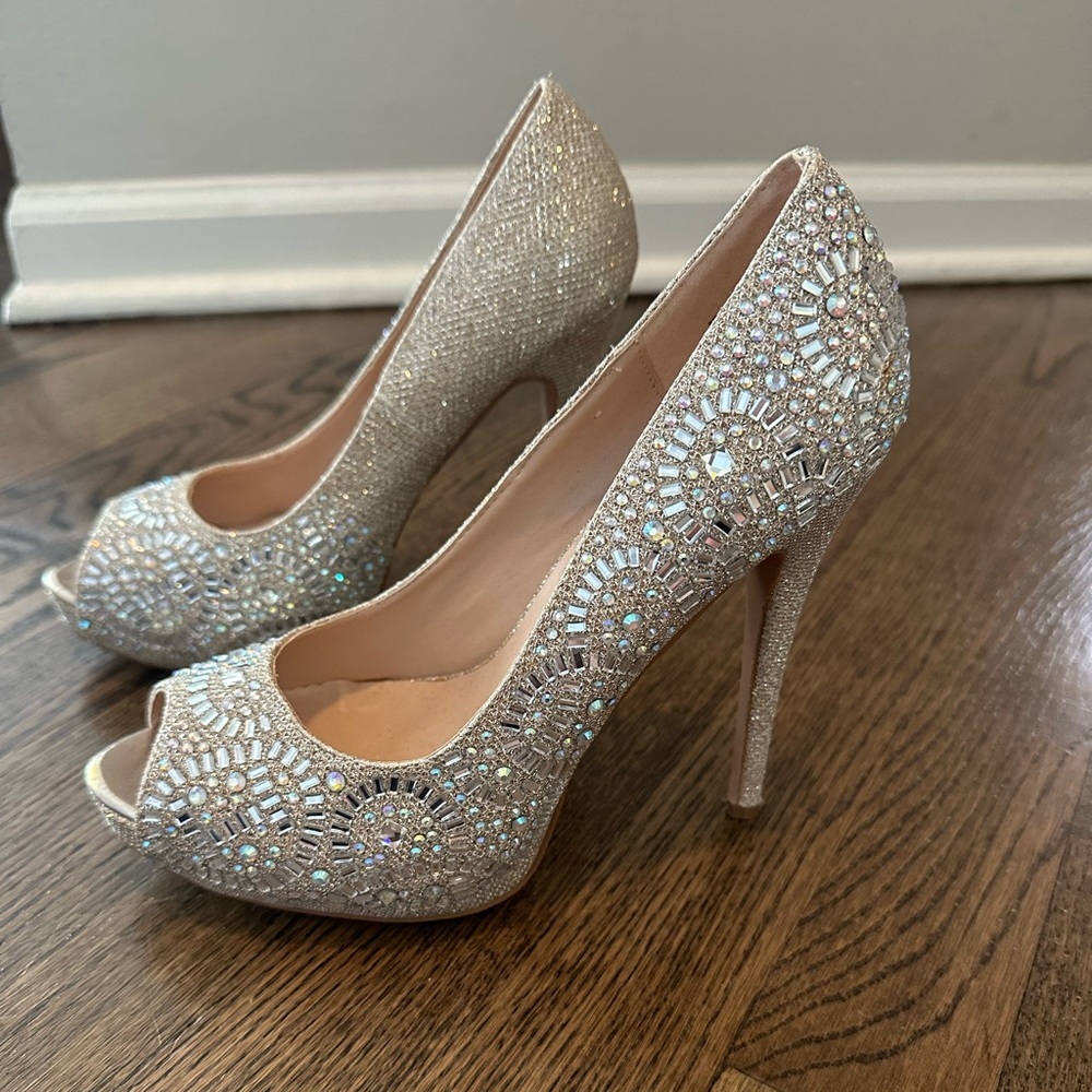Lauren Lorraine crystal heels -size 7.5- NEW